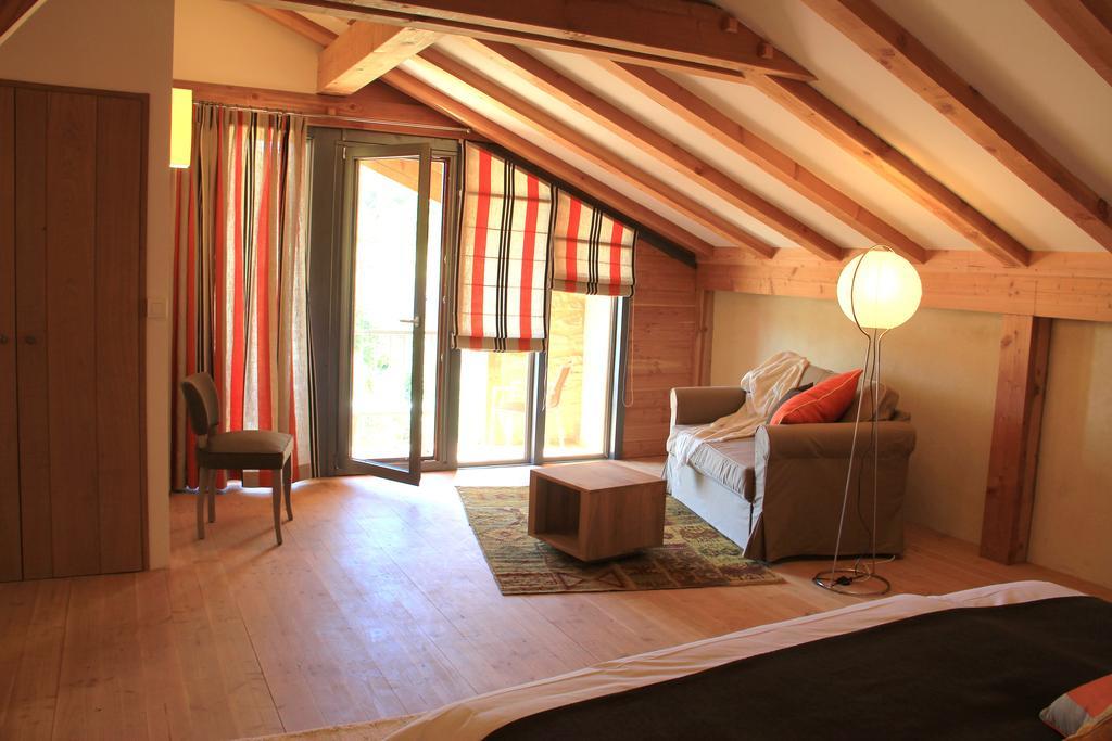 Hollyoaks Estate Hotell Saint-Pons-la-Calm Rom bilde