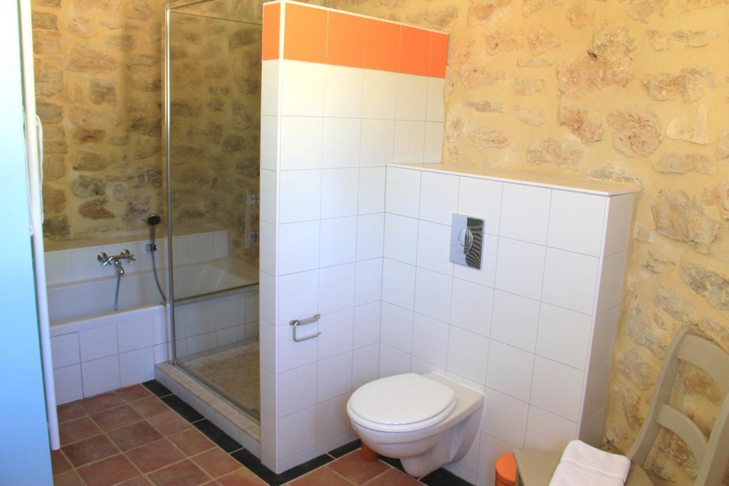 Hollyoaks Estate Hotell Saint-Pons-la-Calm Rom bilde